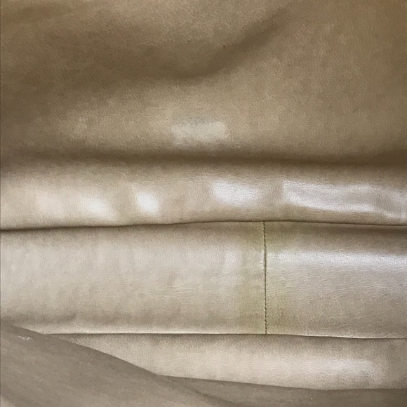 CHANEL Gold Shoulder Bag - Picture 12 of 13